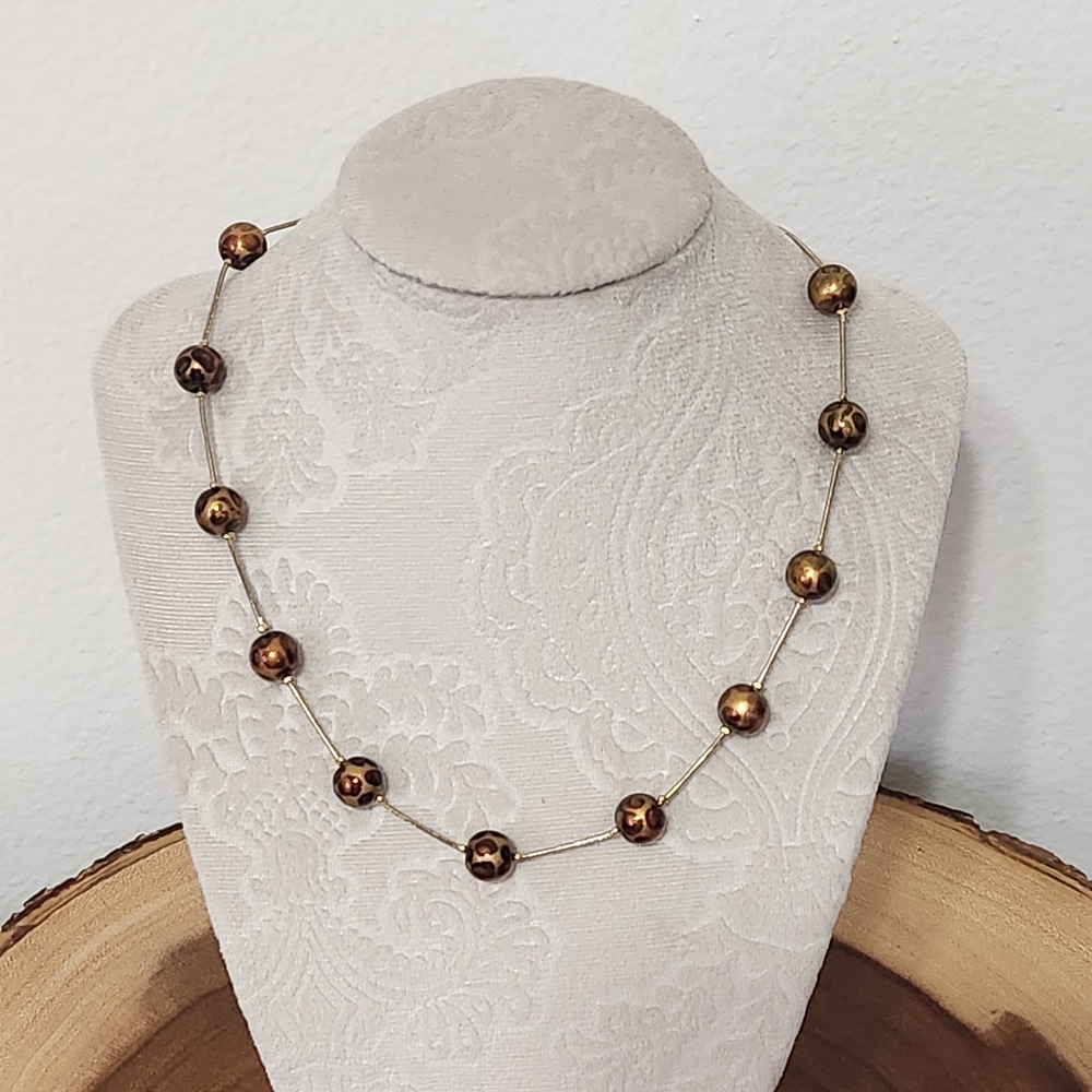 Bead Animal Patterned Necklace - Picture 3 of 10